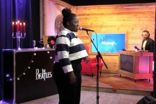 Une artiste Lausannoise à la voix de velours... Nnavy était en showcase sur Rhône FM